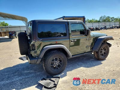 Trzecie zdjęcie samochodu z tyłu: 2024 JEEP WRANGLER SPORT VIN:1C4PJXAN5RW133779 - miniatura