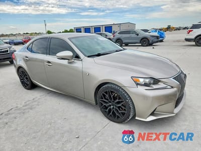 Czwarte zdjęcie samochodu z boku: 2016 LEXUS IS 350 VIN:JTHBE1D2XG5026399 - miniatura