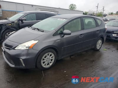 2014 TOYOTA PRIUS V THREE JTDZN3EU8EJ011447 - główne zdjęcie licytacji z USA - miniatura