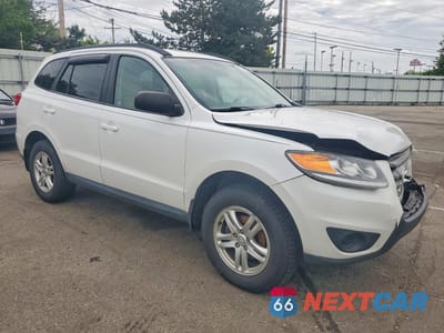 Czwarte zdjęcie samochodu z boku: 2012 HYUNDAI SANTA FE GLS VIN:5XYZGDABXCG163554 - miniatura