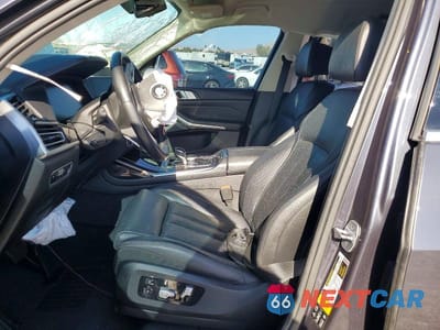 Zdjęcie 13 z 26 samochodu: 2019 BMW X7 XDRIVE40I VIN:5UXCW2C51KL084344 - miniatura