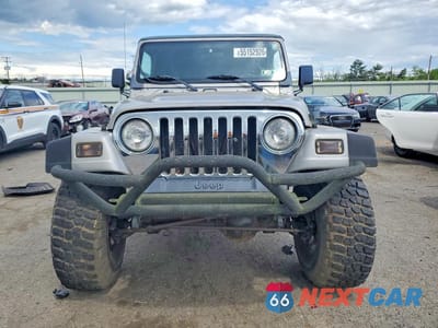 Piąte zdjęcie samochodu w środku: 2002 JEEP WRANGLER / TJ SPORT VIN:1J4FA49S52P723947 - miniatura