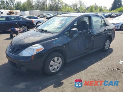 2011 NISSAN VERSA 1.6 BASE 3N1CC1AP6BL409277 - główne zdjęcie licytacji z USA - miniatura