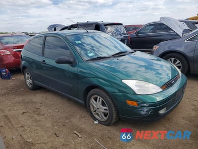 Czwarte zdjęcie samochodu z boku: 2000 FORD FOCUS ZX3 VIN:3FAFP313XYR239055 - miniatura
