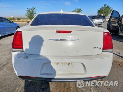 Zdjęcie 6 z 12 samochodu: 2018 CHRYSLER 300 VIN:2C3CCABGXJH127327 - miniatura