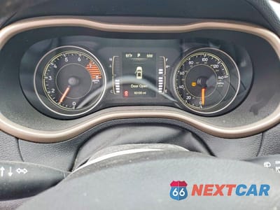 Zdjęcie 9 z 13 samochodu: 2016 JEEP CHEROKEE LATITUDE VIN:1C4PJMCS8GW220039 - miniatura