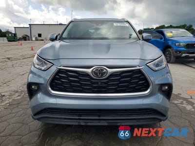 Piąte zdjęcie samochodu w środku: 2020 TOYOTA HIGHLANDER LIMITED VIN:5TDYZRAH5LS004497 - miniatura