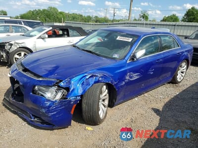 2018 CHRYSLER 300 TOURING 2C3CCAAG0JH308213 - główne zdjęcie licytacji z USA - miniatura