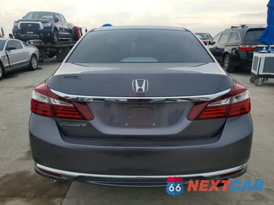 Zdjęcie 6 z 12 samochodu: 2017 HONDA ACCORD LX VIN:1HGCR2F36HA076913 - miniatura