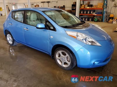 Czwarte zdjęcie samochodu z boku: 2012 NISSAN LEAF SV VIN:JN1AZ0CP5CT026604 - miniatura