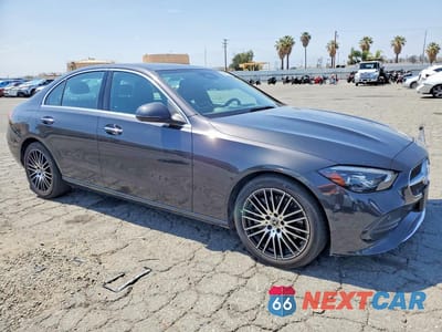 Czwarte zdjęcie samochodu z boku: 2023 MERCEDES-BENZ C 300 VIN:W1KAF4GBXPR082025 - miniatura