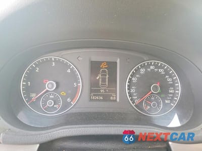 Zdjęcie 9 z 12 samochodu: 2014 VOLKSWAGEN PASSAT SE VIN:1VWBN7A38EC015151 - miniatura