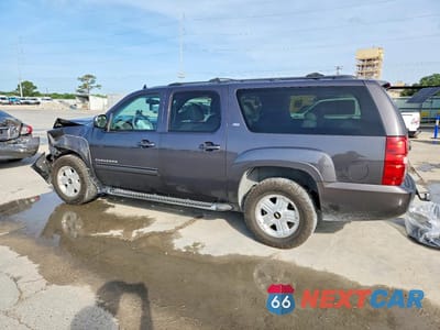Drugie zdjęcie samochodu z przodu: 2010 CHEVROLET SUBURBAN K1500 LT VIN:1GNUKJE32AR223178 - miniatura