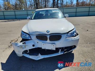Piąte zdjęcie samochodu w środku: 2007 BMW 525 VIN:WBANF335X7CS41583 - miniatura