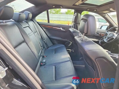 Zdjęcie 10 z 12 samochodu: 2012 MERCEDES-BENZ C 300 4MATIC VIN:WDDGF8BB9CR234041 - miniatura