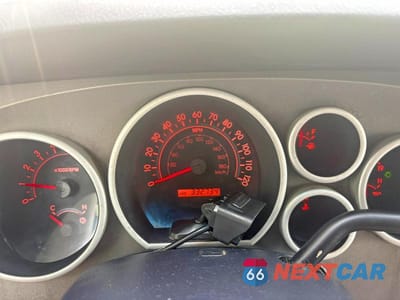 Zdjęcie 8 z 11 samochodu: 2010 TOYOTA TUNDRA DOUBLE CAB SR5 VIN:5TFUY5F14AX116074 - miniatura