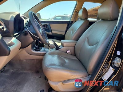 Zdjęcie 7 z 13 samochodu: 2006 TOYOTA RAV4 BASE VIN:JTMZD33V365000929 - miniatura