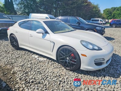 Czwarte zdjęcie samochodu z boku: 2011 PORSCHE PANAMERA 2 VIN:WP0AA2A77BL021678 - miniatura