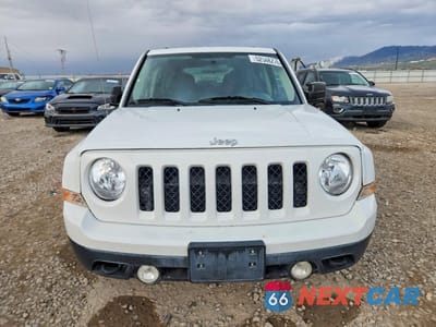 Piąte zdjęcie samochodu w środku: 2011 JEEP PATRIOT SPORT VIN:1J4NF1GB8BD251033 - miniatura