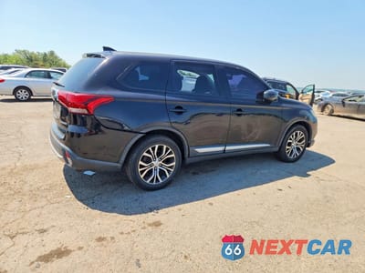 Trzecie zdjęcie samochodu z tyłu: 2017 MITSUBISHI OUTLANDER ES VIN:JA4AD2A35HZ068227 - miniatura
