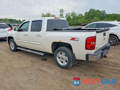 Drugie zdjęcie samochodu z przodu: 2011 CHEVROLET SILVERADO K1500 LT VIN:3GCPKSE32BG321172 - miniatura