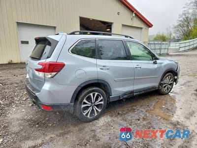 Trzecie zdjęcie samochodu z tyłu: 2022 SUBARU FORESTER LIMITED VIN:JF2SKAPC2NH435427 - miniatura