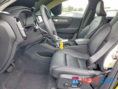 Zdjęcie 7 z 14 samochodu: 2025 VOLVO XC40 PLUS VIN:YV4L12UC8S2464443 - miniatura