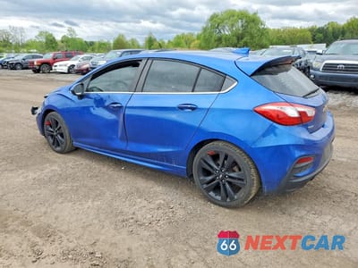 Drugie zdjęcie samochodu z przodu: 2017 CHEVROLET CRUZE LT VIN:3G1BE6SM5HS550594 - miniatura