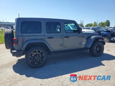 Trzecie zdjęcie samochodu z tyłu: 2023 JEEP WRANGLER SAHARA 4XE VIN:1C4JJXP65PW515300 - miniatura