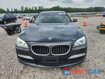 Piąte zdjęcie samochodu w środku: 2013 BMW 750 XI VIN:WBAYB6C55DC997991 - miniatura