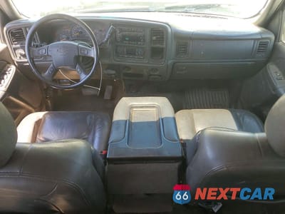 Zdjęcie 8 z 14 samochodu: 2005 CHEVROLET SILVERADO K2500 HEAVY DUTY VIN:1GCHK232X5F892073 - miniatura