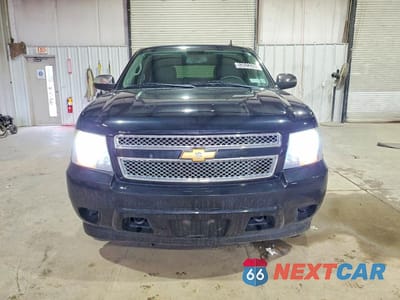 Piąte zdjęcie samochodu w środku: 2011 CHEVROLET TAHOE K1500 LS VIN:1GNSKAE03BR233555 - miniatura