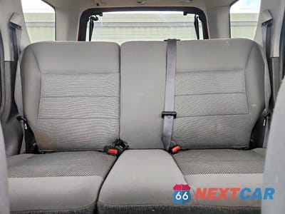 Zdjęcie 10 z 14 samochodu: 2005 FORD ESCAPE VIN:1FMCU931X5KE48991 - miniatura