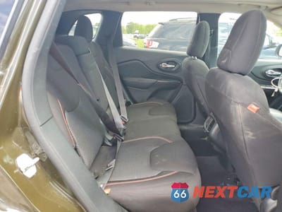 Zdjęcie 11 z 13 samochodu: 2016 JEEP CHEROKEE LATITUDE VIN:1C4PJMCB1GW309967 - miniatura