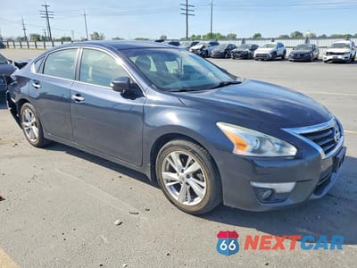 Czwarte zdjęcie samochodu z boku: 2015 NISSAN ALTIMA 2.5 SL VIN:1N4AL3AP8FC196758 - miniatura