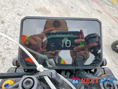 Zdjęcie 7 z 9 samochodu: 2024 YAMAHA MT09 SP VIN:JYARN95E5RA000581 - miniatura