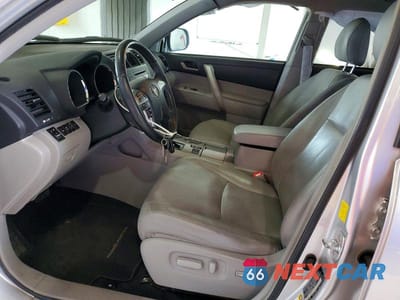 Zdjęcie 7 z 13 samochodu: 2011 TOYOTA HIGHLANDER SE VIN:5TDZK3EH6BS024322 - miniatura