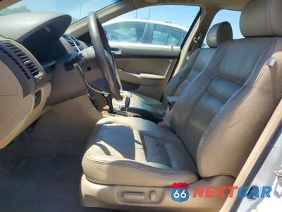 Zdjęcie 7 z 12 samochodu: 2005 HONDA ACCORD EX VIN:1HGCM66565A024667 - miniatura
