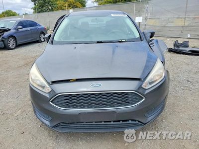 Piąte zdjęcie samochodu w środku: 2018 FORD FOCUS SE VIN:1FADP3F29JL315117 - miniatura