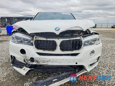 Piąte zdjęcie samochodu w środku: 2017 BMW X5 XDRIVE35I VIN:5UXKR0C51H0U50417 - miniatura