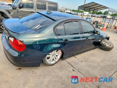 Trzecie zdjęcie samochodu z tyłu: 2008 BMW 328 I VIN:WBAVA375X8NL48986 - miniatura