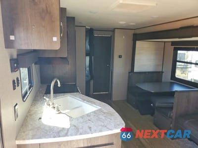 Zdjęcie 6 z 10 samochodu: 2021 JAYCO JAY FLIGHT CAMPER VIN:1UJBJ0BP9M17W0461 - miniatura