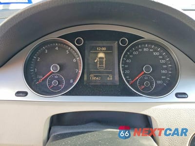 Zdjęcie 9 z 12 samochodu: 2010 VOLKSWAGEN CC SPORT VIN:WVWMN7AN3AE534359 - miniatura