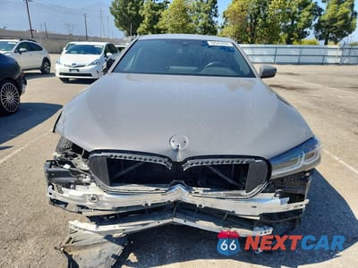 Piąte zdjęcie samochodu w środku: 2022 BMW 530 I VIN:WBA53BH0XNWX73816 - miniatura