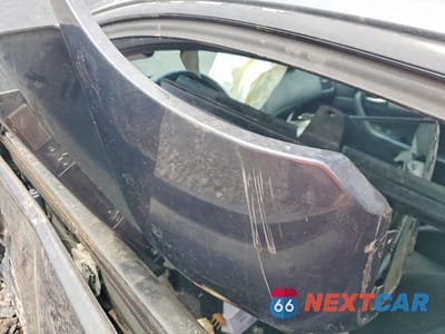 Zdjęcie 8 z 13 samochodu: 2003 HONDA ACCORD EX VIN:1HGCM72673A019799 - miniatura