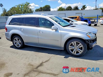 Czwarte zdjęcie samochodu z boku: 2010 MERCEDES-BENZ GL 450 4MATIC VIN:4JGBF7BE4AA596536 - miniatura