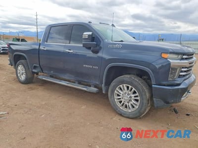 Czwarte zdjęcie samochodu z boku: 2020 CHEVROLET SILVERADO K2500 HIGH COUNTRY VIN:1GC4YREY3LF291320 - miniatura