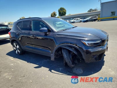 Czwarte zdjęcie samochodu z boku: 2023 VOLVO XC40 RECHARGE ULTIMATE VIN:YV4ED3UM7P2080644 - miniatura