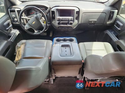 Zdjęcie 8 z 12 samochodu: 2018 CHEVROLET SILVERADO K1500 LT VIN:3GCUKREC1JG103511 - miniatura