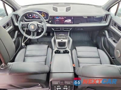 Zdjęcie 8 z 14 samochodu: 2025 PORSCHE CAYENNE VIN:WP1AA2AY3SDA02305 - miniatura